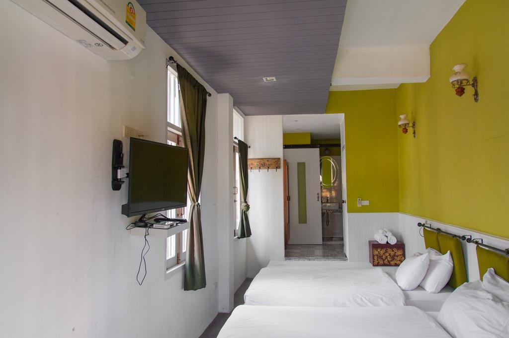 Arom D Hostel
